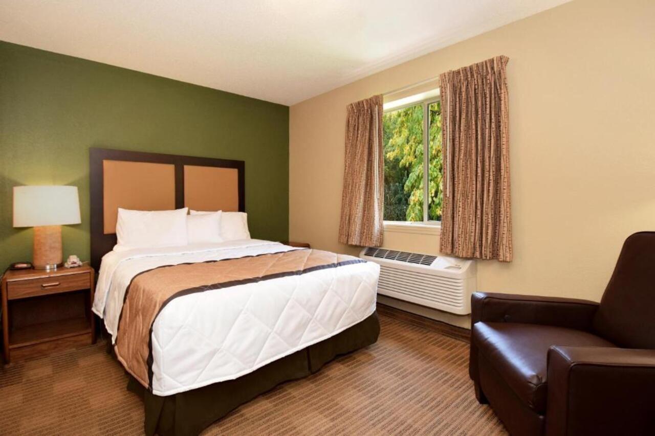 Extended Stay America Suites - Raleigh - Cary - Harrison Ave Exteriör bild