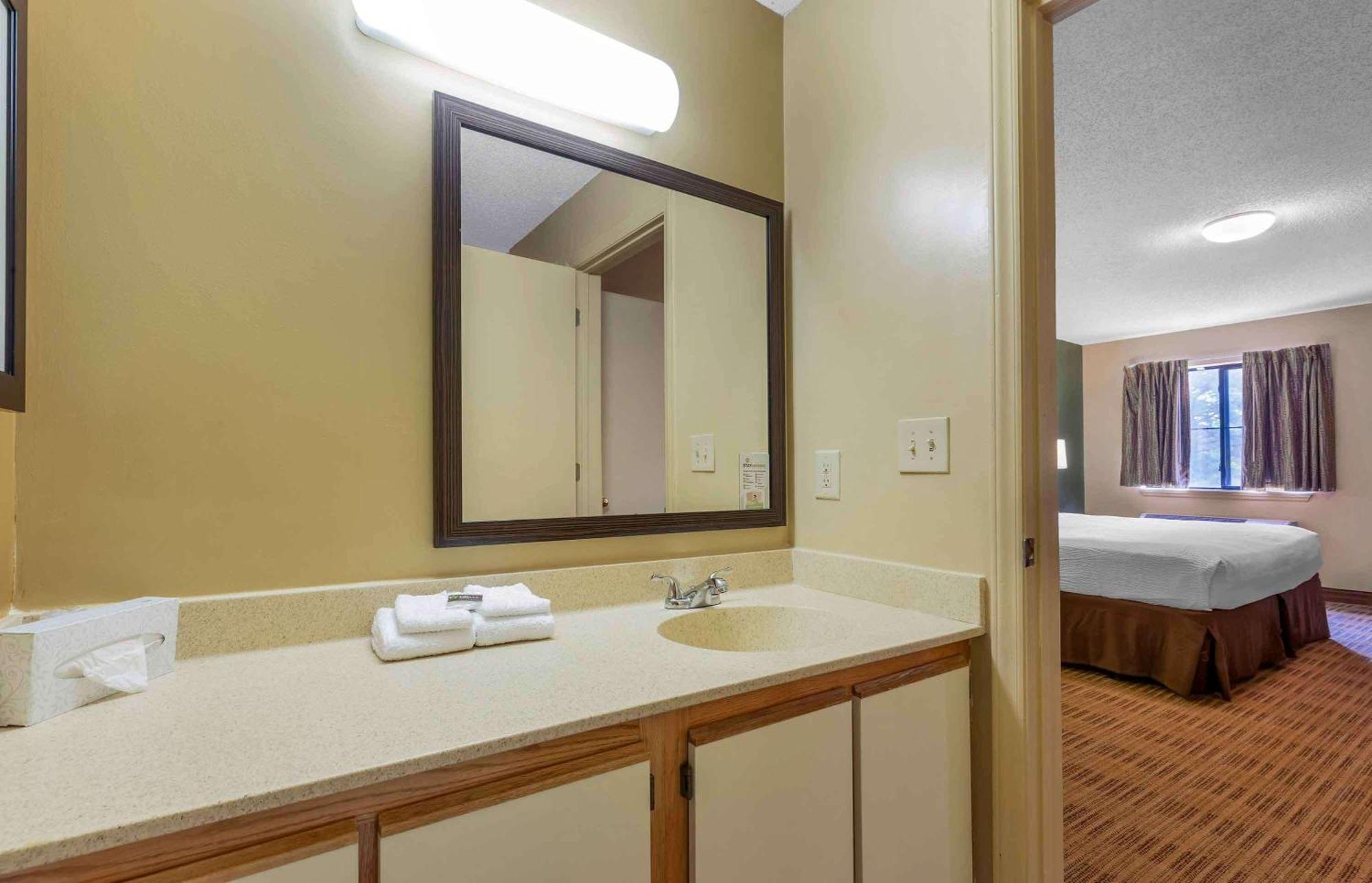 Extended Stay America Suites - Raleigh - Cary - Harrison Ave Exteriör bild