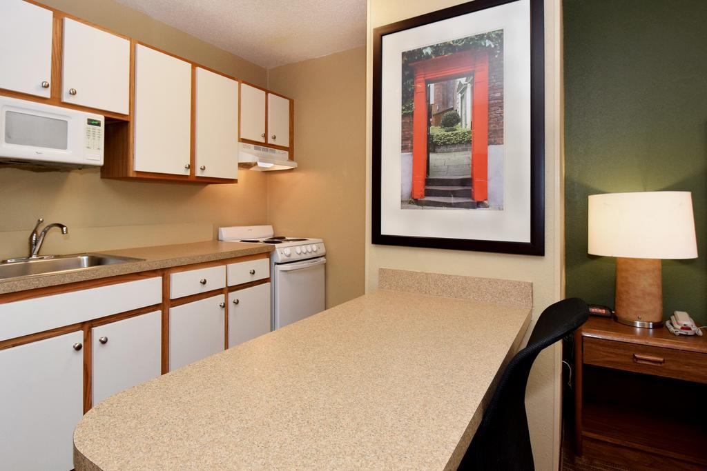 Extended Stay America Suites - Raleigh - Cary - Harrison Ave Exteriör bild