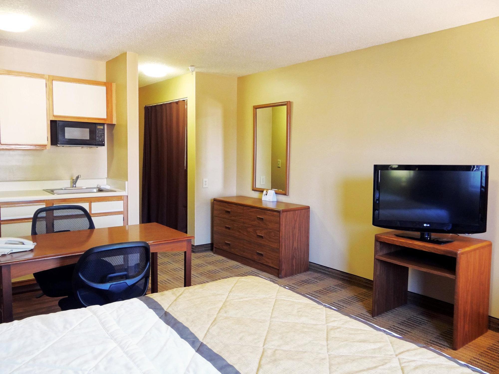 Extended Stay America Suites - Raleigh - Cary - Harrison Ave Exteriör bild